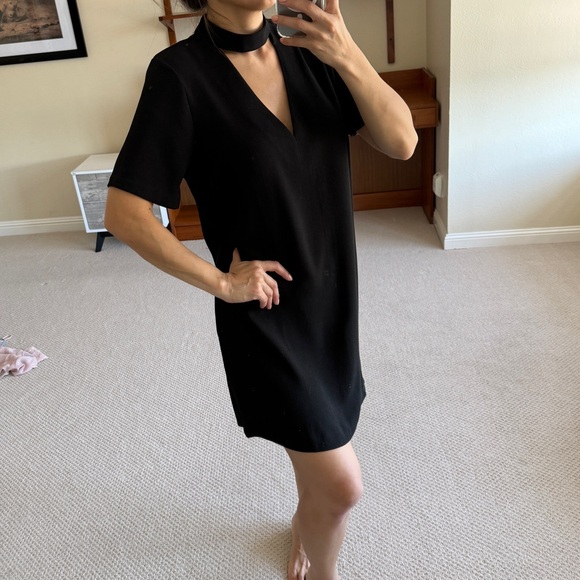 ZARA WOMAN Cut-Out V-Neck Shift Mini Dress - Picture 5 of 10